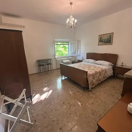 Pina - 2 Bed & Breakfast *